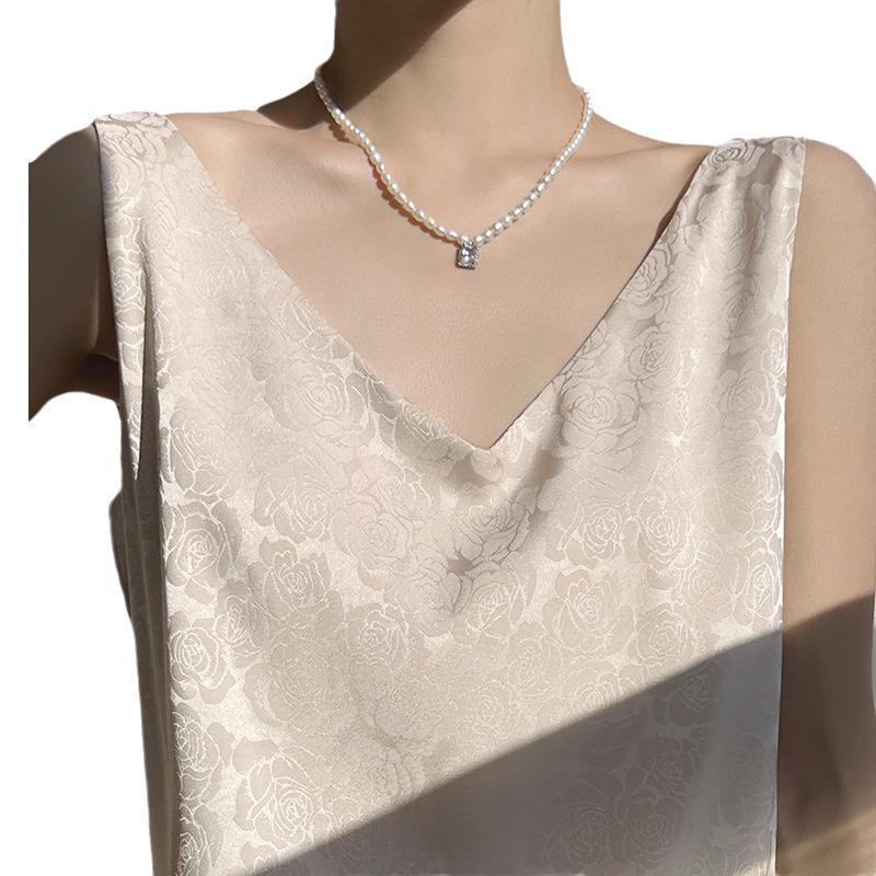 Hodvábna saténová potlačená camisole s výstrihom do V