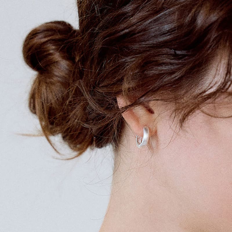 NORMALLEE [Silver 925] Matt Hoop One-touch Earrings