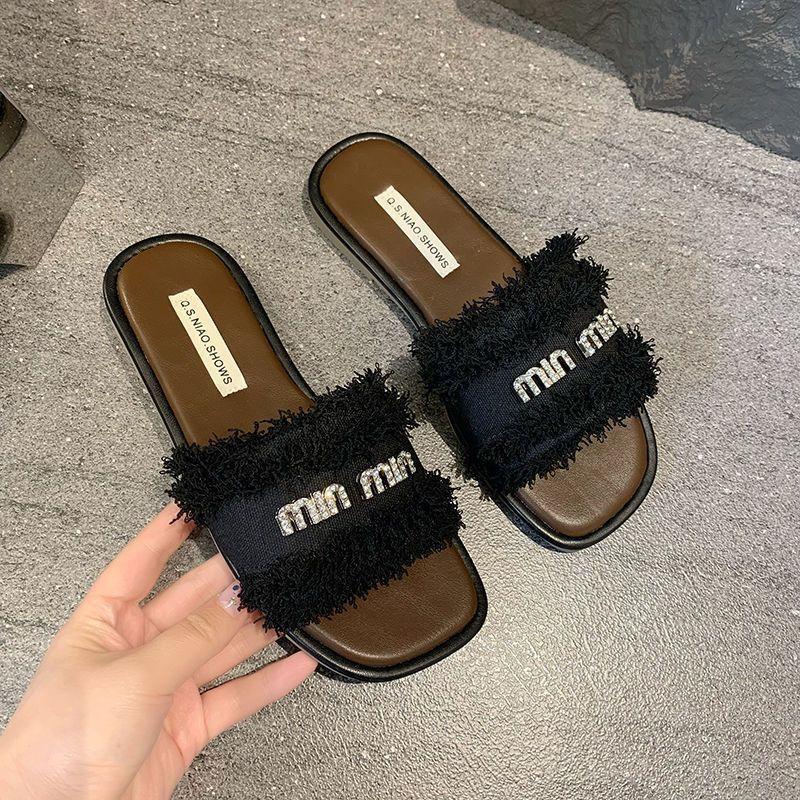 2025 New Pure Desire Style Flat-bottomed Slippers Women's Summer Wear Fashionable and Versatile One-word Drag High-end Sense Fairy Wind Beach