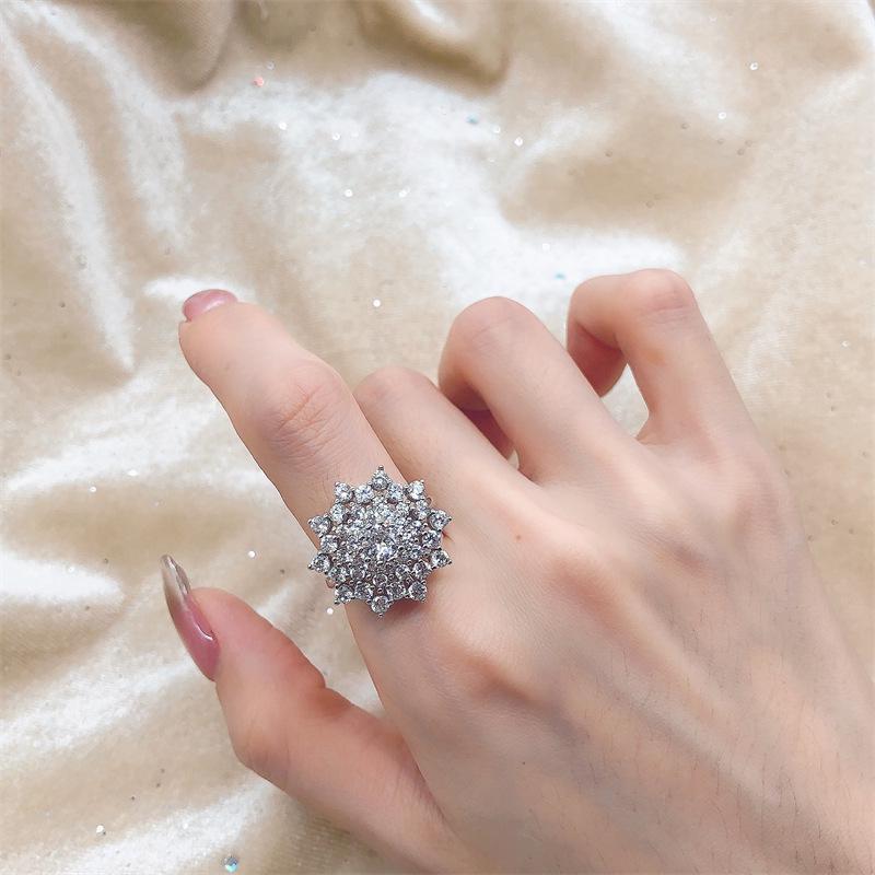 Elegant Snowflake Ring: Chic Versatile Gift for Women - Inspired by TikTok & Xiaohongshu Style Adjustable Open