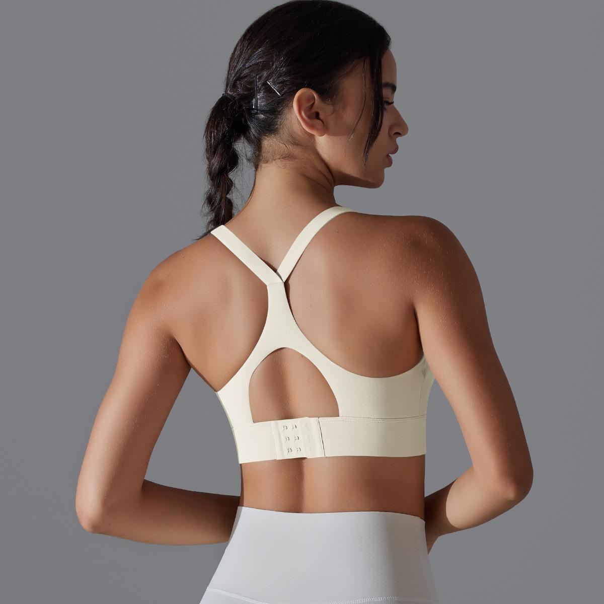 Однотонное красивое облегающее спортивное нижнее белье с открытой спиной для бега — фото 5