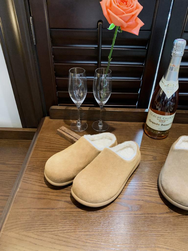 Small potato snow boots for women's autumn and winter plush shoes to keep warm, one pedal and half drag cotton shoes outside