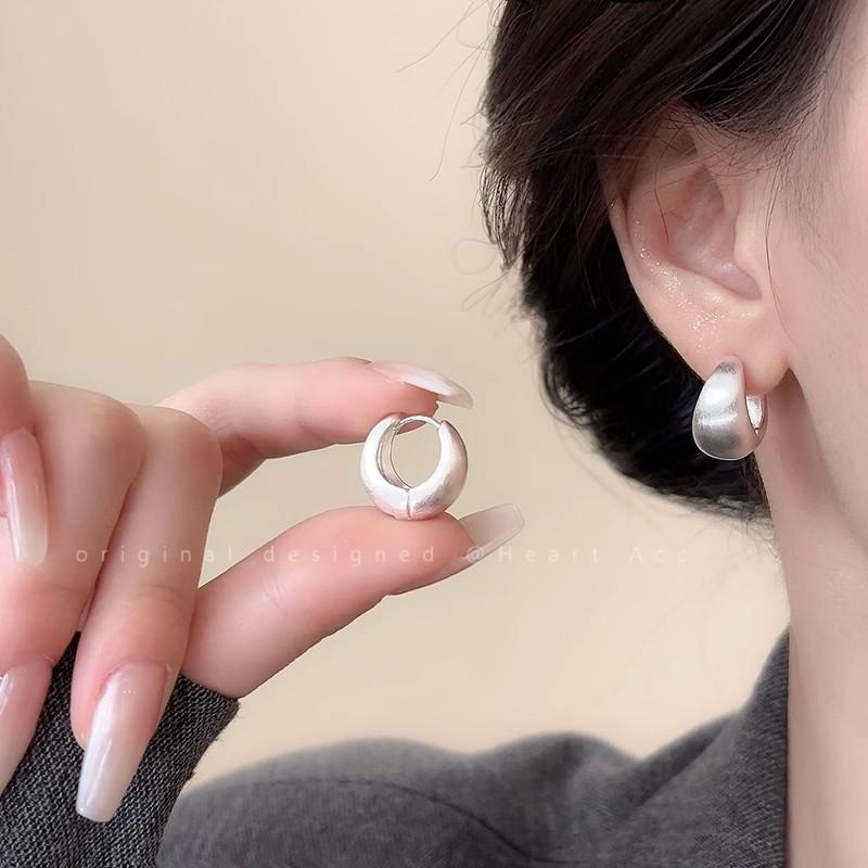 S925 Silver Needle Pearl Flower Earrings for Women - Luxury, Fashionable Korean Style
