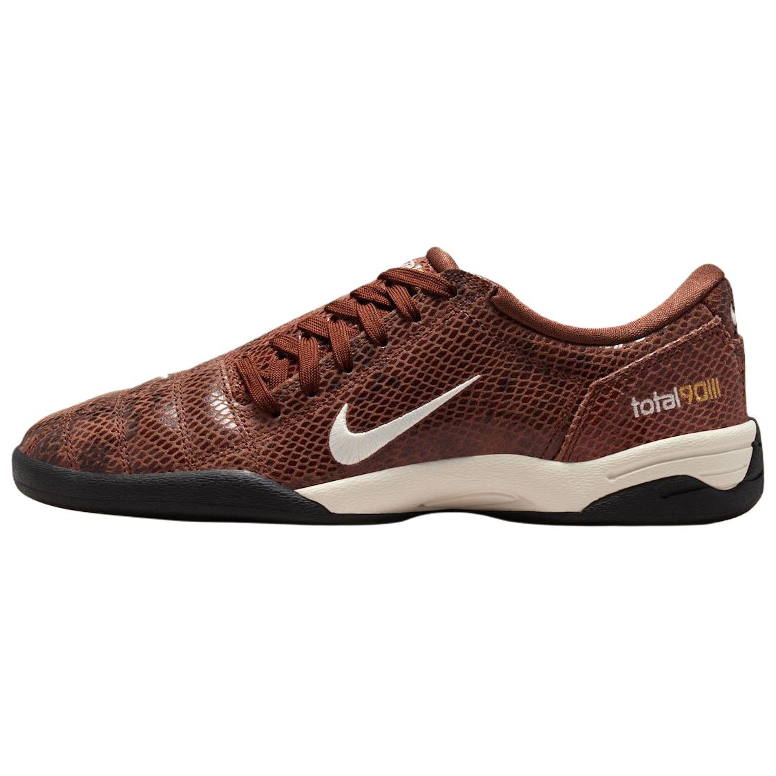 

Новые женские футбольные бутсы Nike Total 90 IIl коричневые IB4204-201 38.5