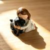 Statua in Resina Minimalista Ragazza Senza Volto & Cucciolo Decorazione Figurine Animale Domestico Dolce per Davanzale Scrivania Interni Casa di Campagna Accento Tavolo