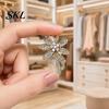 Anti-oxidation Brooch Pin, 3D Flower Design with Sparkling Rhinestones, Lapel Pin Strong Buckle Badge for Coats Shirts Bags Accessories Non-fading