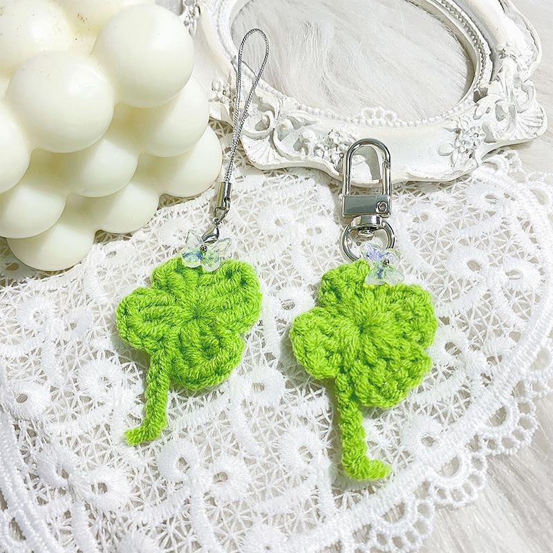 Four Leaf Clover Lucky Keychain Creative Knitted Clover Keychain Exquisite Backpack Decoration Accessories Gifts