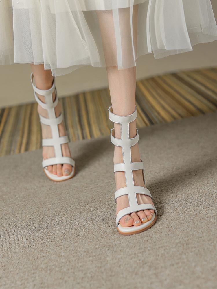 Französische Römersandalen für Mädchen im neuen Märchenstil 2025, dicke Ferse, hoher Absatz, Sommer mit Rock, Reißverschluss, coole Stiefel, Flut