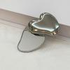 Herzförmiger, tragbarer Faltspiegel, doppelseitiger Kosmetikspiegel, ein ideales Geschenk für Frauen zum Valentinstag und Neujahr.