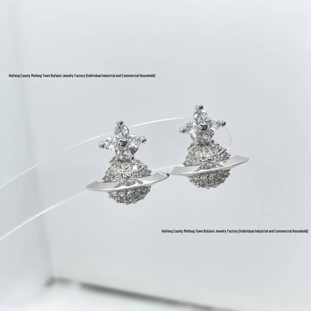 2025 Westwood Błyszczące Diamentowe Kolczyki Sztyfty Saturn: Damski Luksusowy Styl Punkowy, Trójwymiarowy, Jednostronny Design.