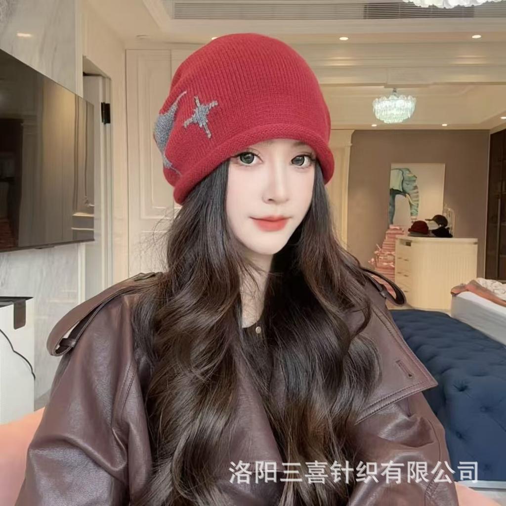 New autumn and winter star-patterned knitted beanie for women, warm and face-slimming, trendy and cute fashion hat