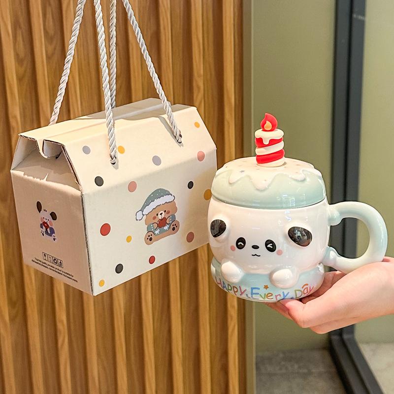 Send girls graduation souvenir high-value creative cake ceramic mug with lid gift souvenir