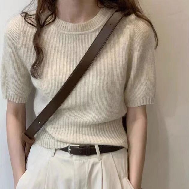 

Женский трикотаж высокого класса мягкого серого цвета: Приталенный свитер с рукавами-буфами и круглым вырезом с короткими рукавами для осени/весны Medium