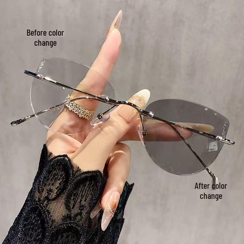 Elegant Rimless Women's Photochromic Myopia Glasses – Ultra-Light, Gold Wire Design for a High-End Fashion Look