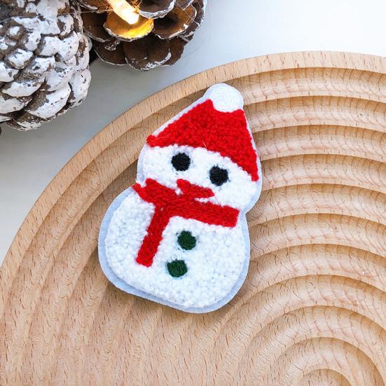 Christmas Brooch Embroidery Anti-rust Portable New Year Creative Decorate Long Lasting Cartoon Santa Claus