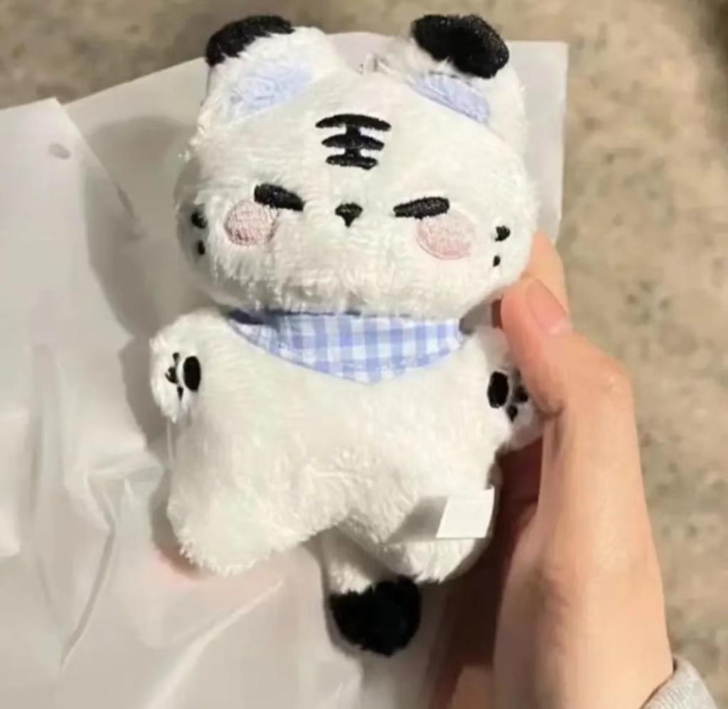 Little 17 Yin Jinghan, Nuomi Jing Doll, Wen Junhui, Cheese Jun, Hong Zhixiu Cotton Keychain