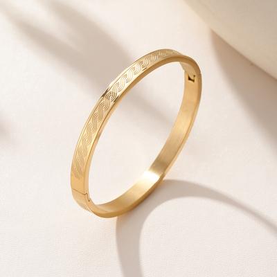 Titanstahlarmbänder, beliebter Schmuck, Armbänder mit feinem Wellenmuster, jede Kombination, direkte Fabrikfreigabe