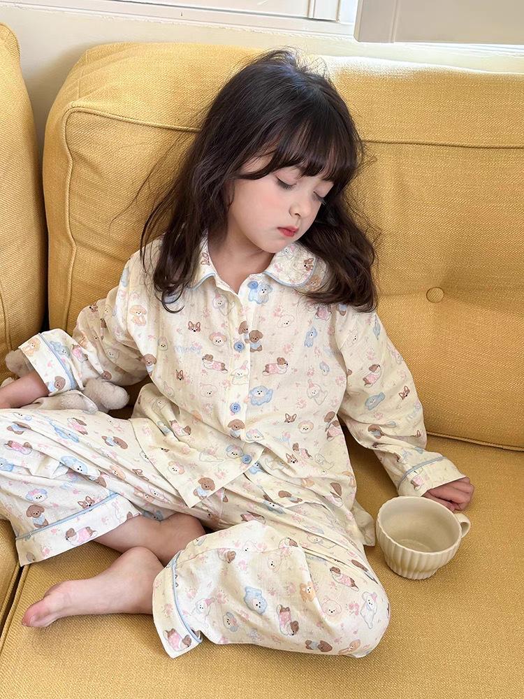 Girls' Spring/Autumn Cartoon Pajama Set – Cute Long Sleeve & Pants for Indoors/Outdoors