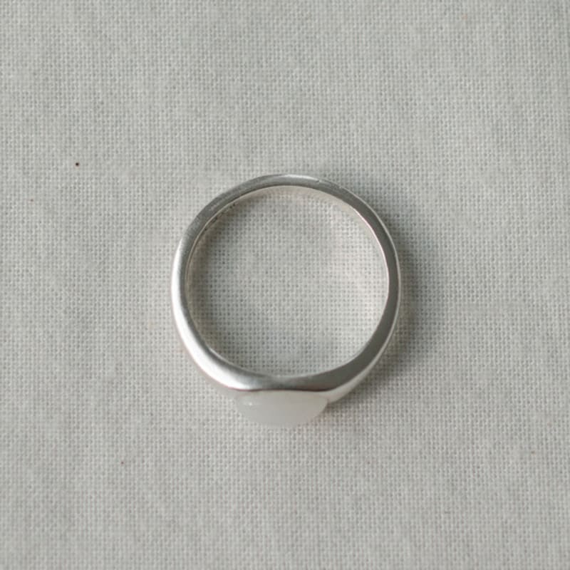 Pinaf Uovo ring _ white