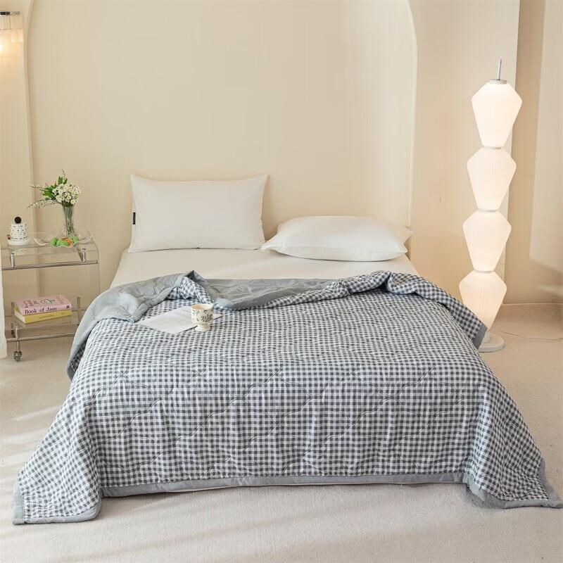 Belle Anna Washable Summer Quilt