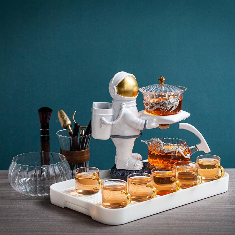 New Astronaut Creative Fish Magnetic Teapot Glass Lazy Automatic Tea Making Household Pu'er Oolong Tea Set Infuser Drinking