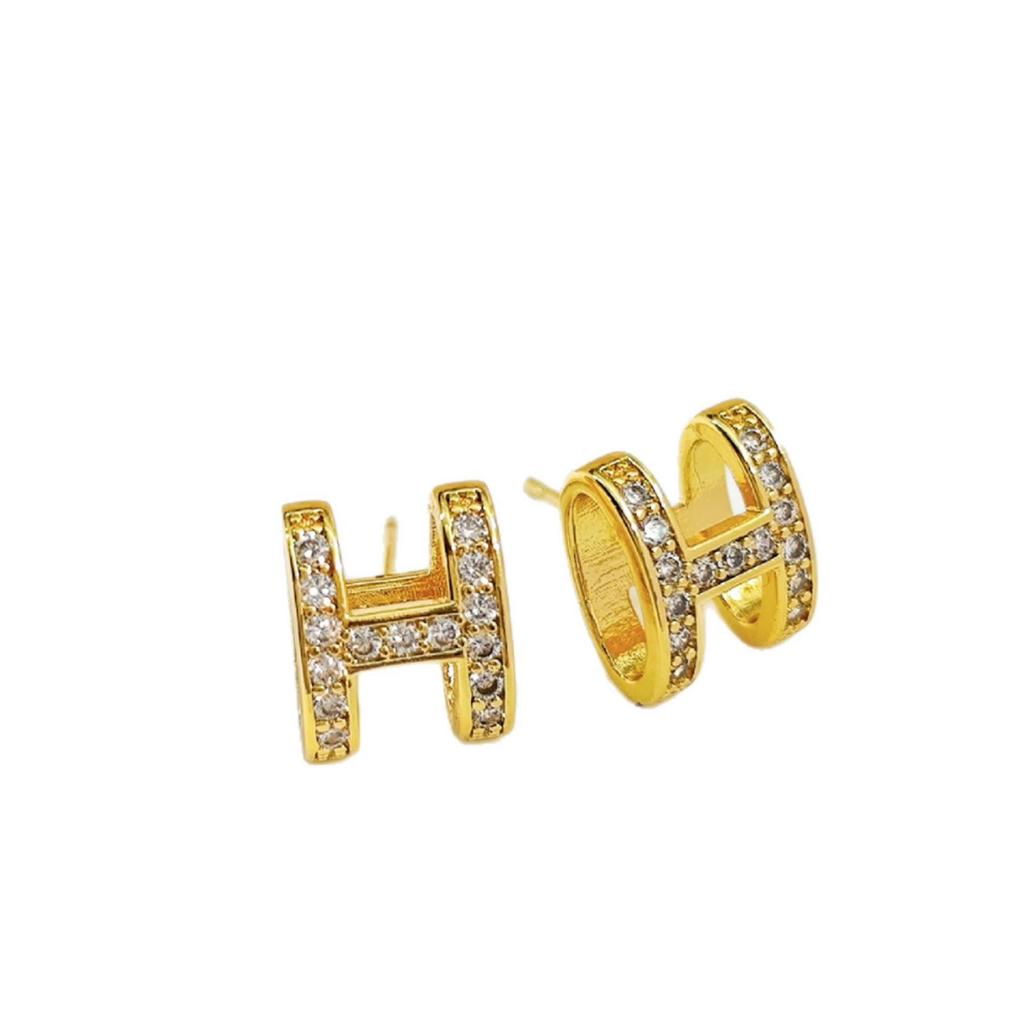 Elegante Collar con Colgante de Diamante H Estilo Coreano para Mujer, Cadena Clavicular Moderna y Versátil con un Tacto Lujoso.