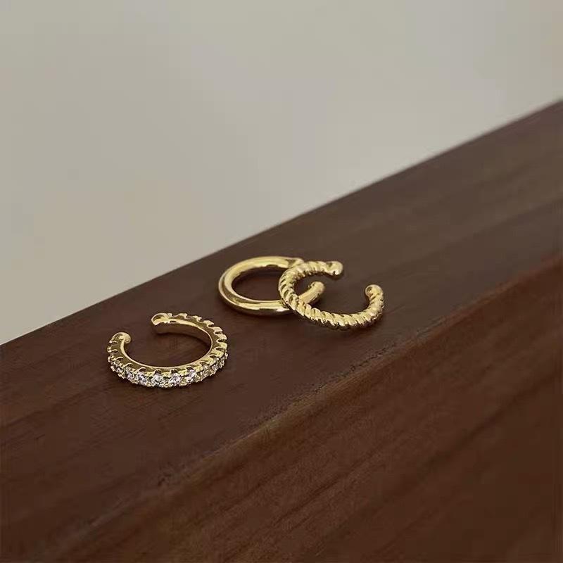 Light Luxury High-Grade Sense Elegant Ear Clip Non-Pierced Female Sterling Silver Ear Clip French Retro Minority Design Sense Earrings