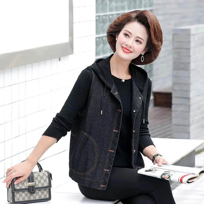 Spring and Autumn Cotton Denim Vest Sleeveless Short Middle-aged and Elderly Women's Jacket