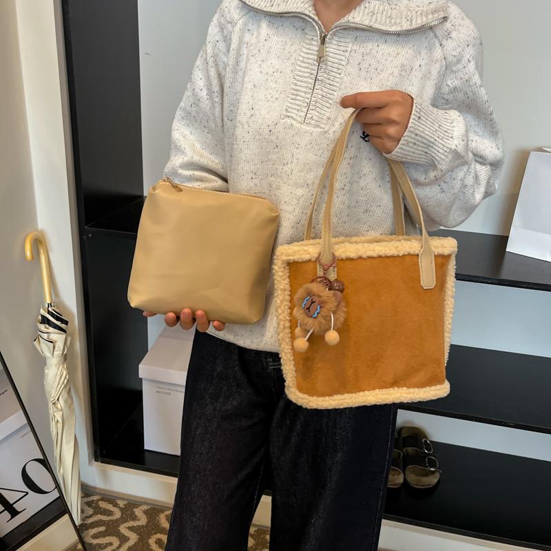 New Year's Bag, Winter New Lamb Wool Handbag, Versatile Large-capacity Mother and Child Bag, Christmas Plush Handbag.