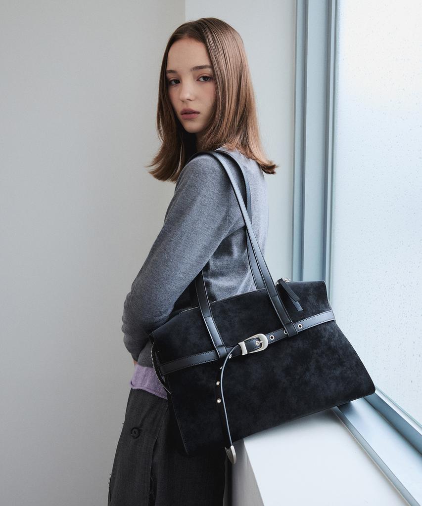 Christine Project Dusty Belt Shoulder Medium(Black Truffle)