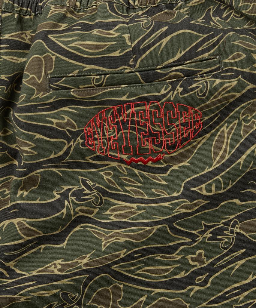 YESEYESEE C Logo Wide Shorts Camo