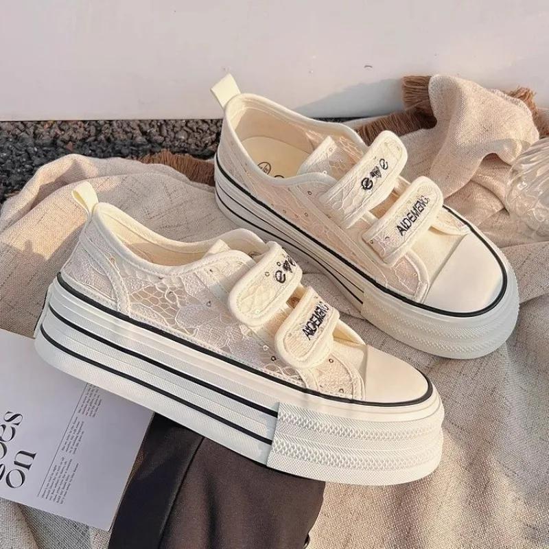 Fashion 2024 New Fashion Versatile New Women's Shoes Platform Canvas Shoes Autumn Campus Style Shoes  Sports Flats Women