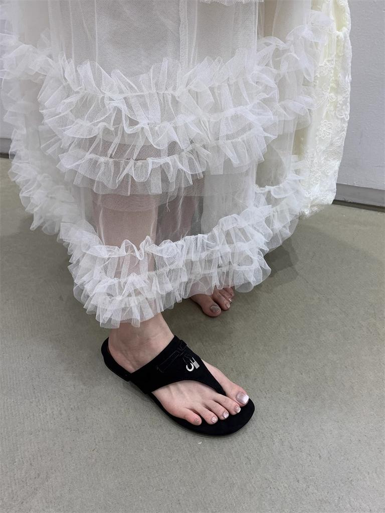 Beautiful Yellow Toe Thick Heel Flip-flops Female Summer Wear Fashionable Versatile Fairy Pinch Feet Low Heel Sandals