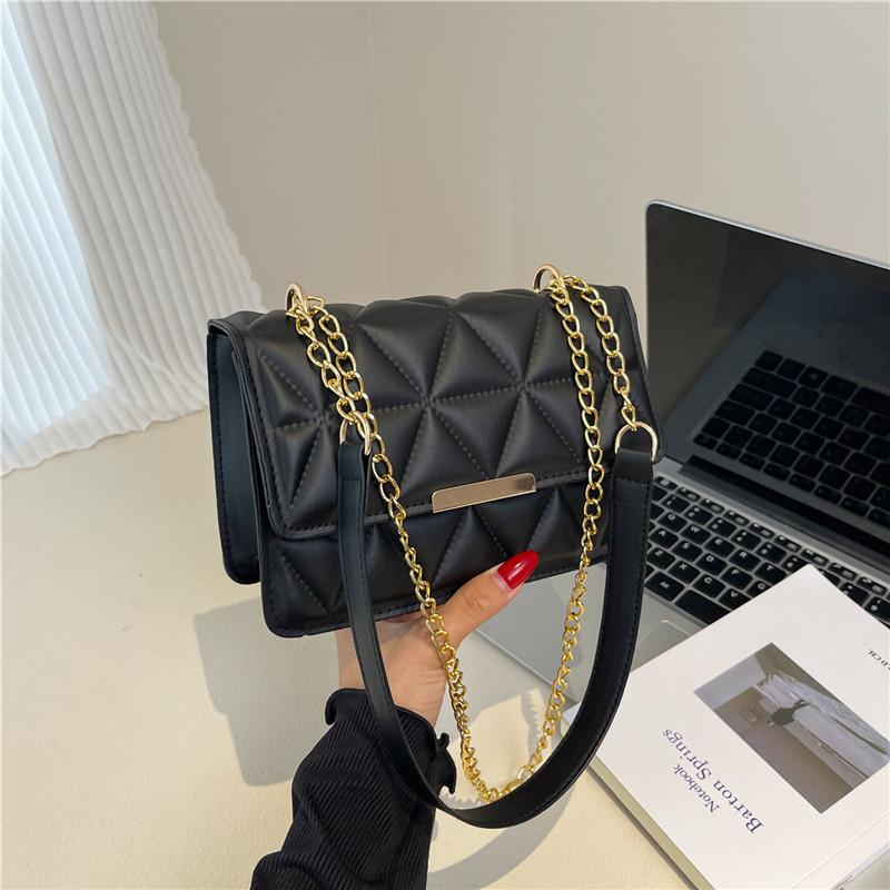 This Year, the Popular Simple Bag Women's Autumn New Korean Version of the Chain Shoulder Small Square Bag Fashion Casual Messenger Bag