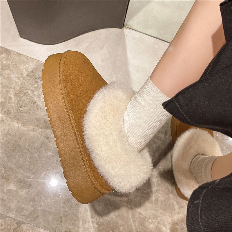 2025 Mao Mao boots Northeast snow boots women's winter new piled thickened platform short boots non-slip one-pedal cotton shoes