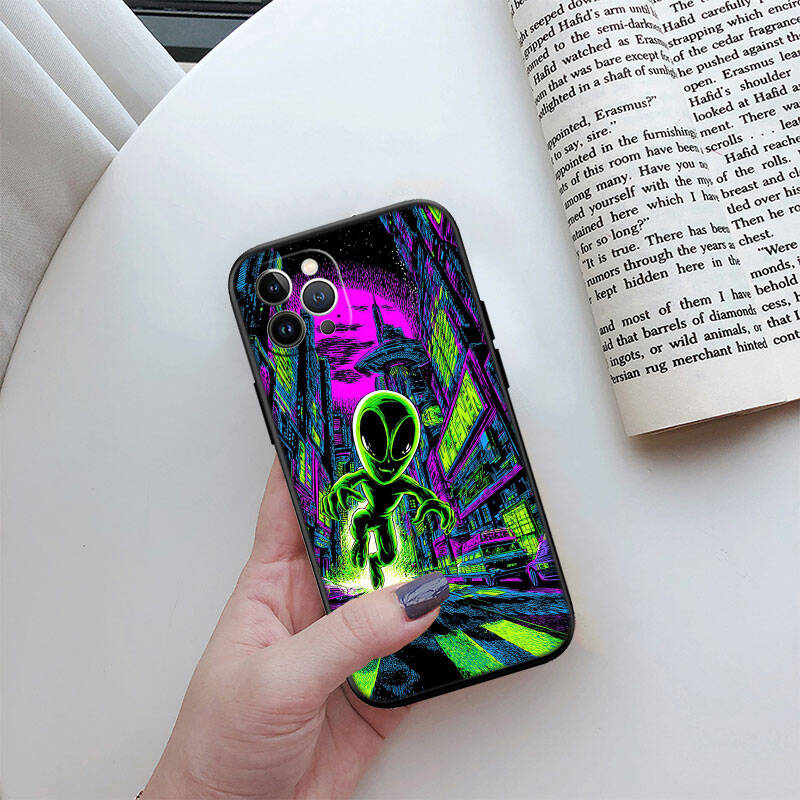 MH140 Space Alien UFO Phone Shell Case for iPhone 7 8 11 12 13 14 15 16 17 16E XS Pro Max XR X SE Air