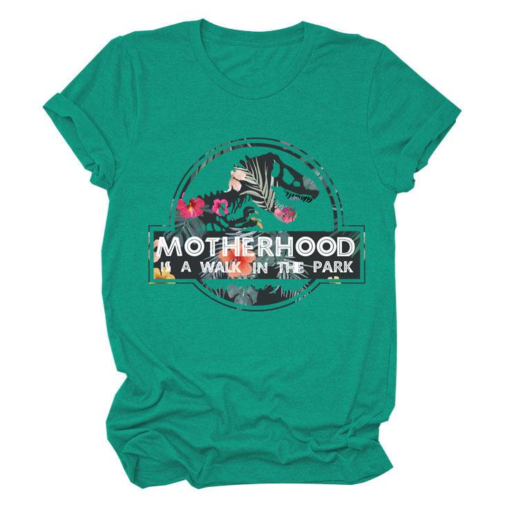 

Рубашка большого размера с круглым вырезом и коротким рукавом с европейско-американским принтом букв Материнство - это прогулка в парке XL