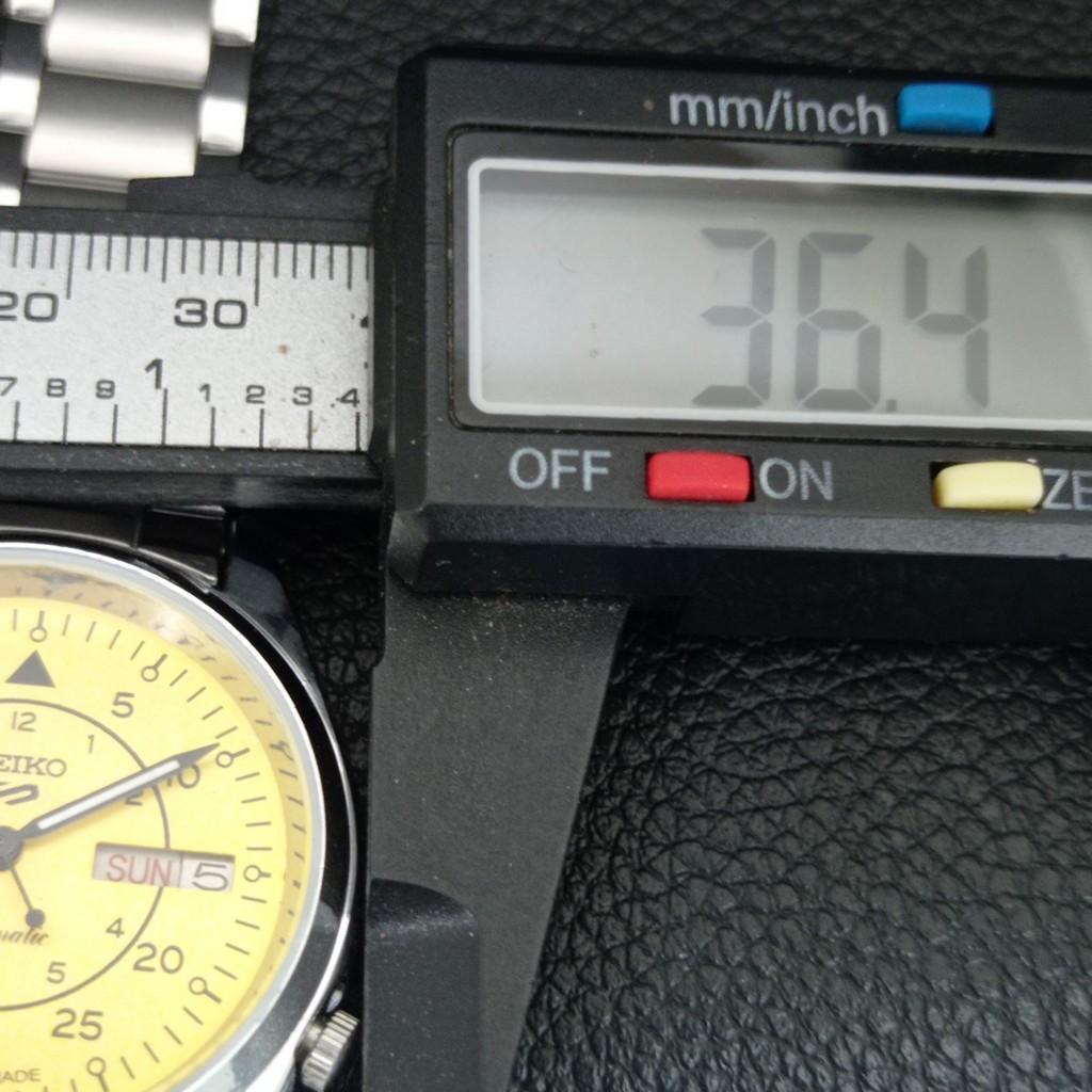 SEIKO 5 AUTOMATIC VINTAGE REFURBISHED JAPAN MENS YELLOW DIAL WATCH a446154-1