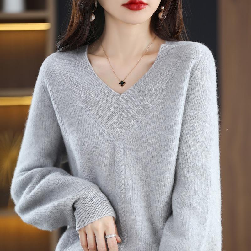 Premium V-neck solid color sweater women's autumn and winter new loose inner pullover knitted bottoming shirt short top