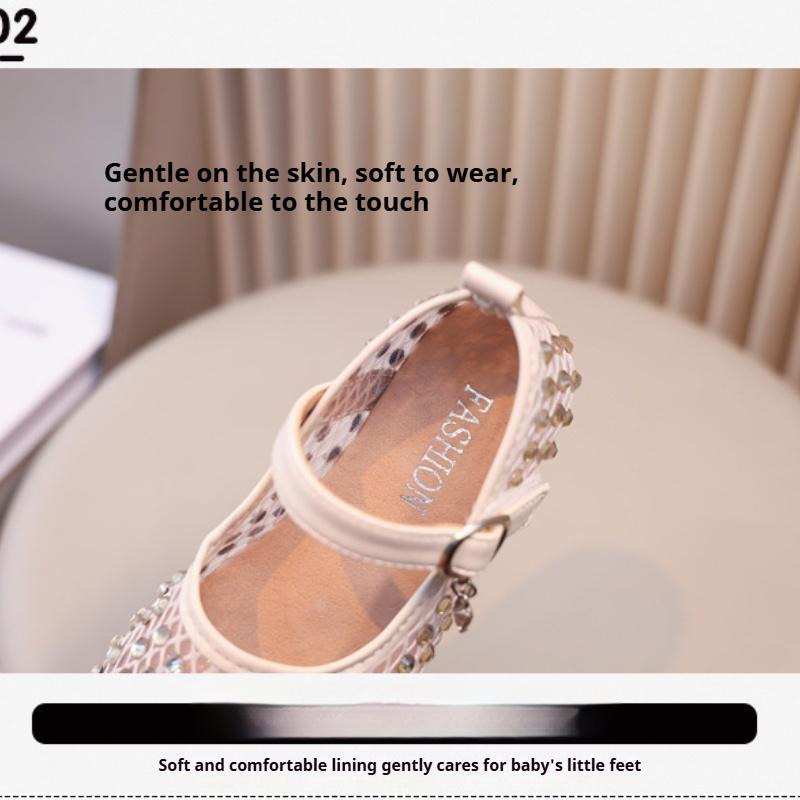 Spring and Summer New Fashion Rhinestone Shallow Mouth Girls Soft Sole Casual Leather Shoes