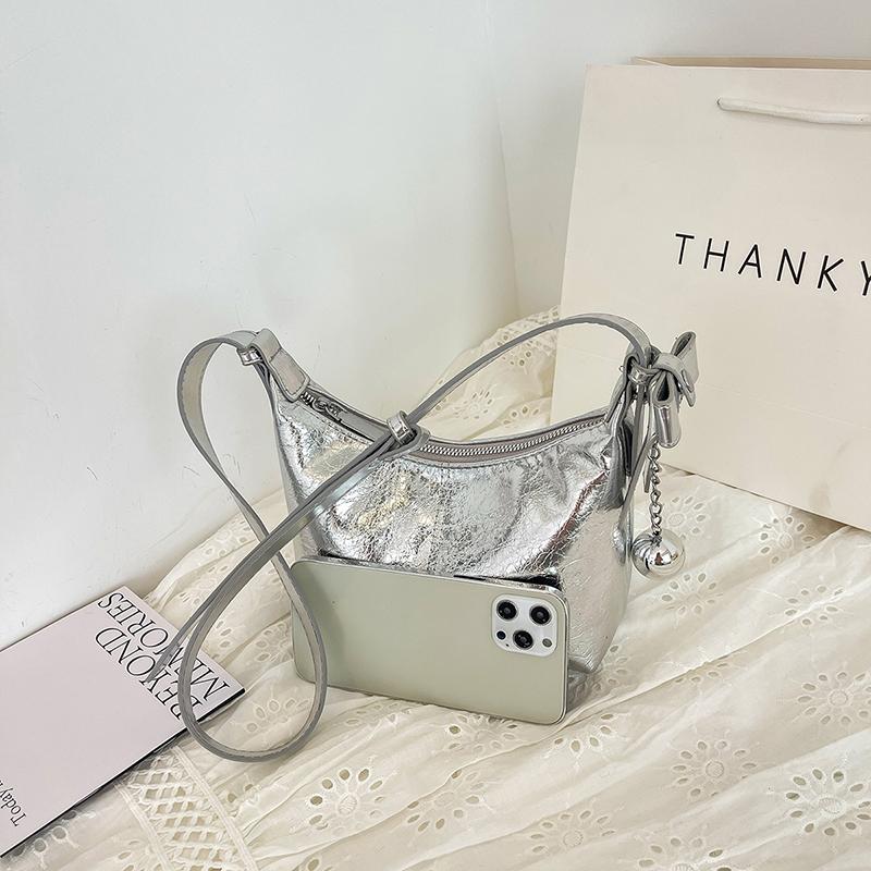 Silver Women's Bag  New Fashionable Versatile Shoulder Bag with Advanced Sense, Small Group Work Hand Carrying Crossbody Bag