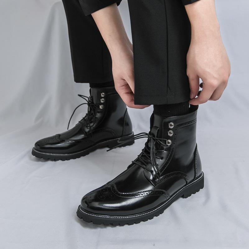 Herbst High-Top Schuhe Herren Koreanische Version von Mid-Top Lederschuhen Zhongbang Martin Stiefel Herren Britische Retro Brock gravierte Lederschuhe Herren