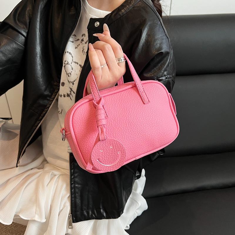 Popular fashion messenger small bag women's 2025 spring and summer new retro shoulder bag small square bag
