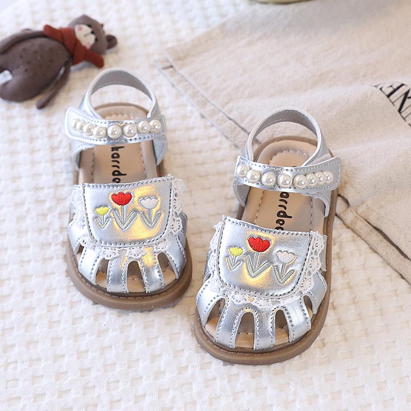 Girls' Fashion Sandals Children'S Hollow-Out Beach Shoes Anti-Kick Toe Protection Embroidered Flowers Cute Classic New Style