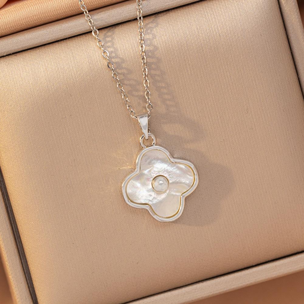 [Titanium Steel] Necklace Women's Copper Micro-inlaid Electroplating Advanced Sense Delicate Clavicle Chain Jewelry