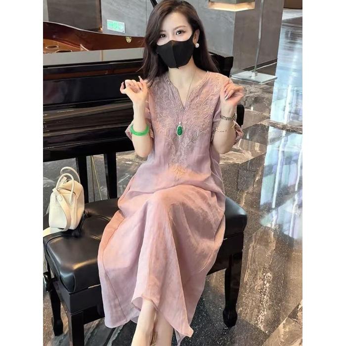 Summer new loose and thin temperament long skirt new Chinese style heavy industry embroidered V-neck dress women