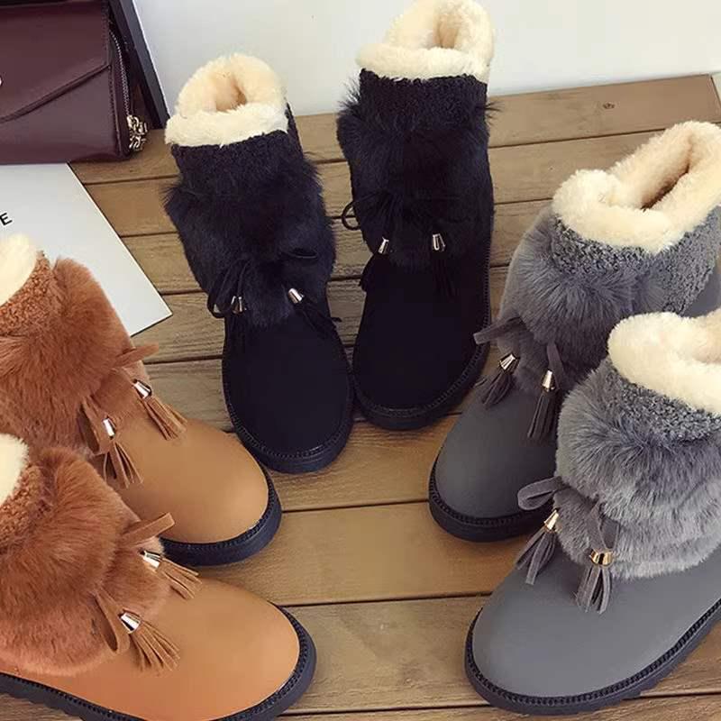 Women's 2025 Winter Snow Boots: Velvet-Lined, Thick Warm Cotton, Leather & Fur, Non-Slip Thick Sole, Fashionable Short Design.
