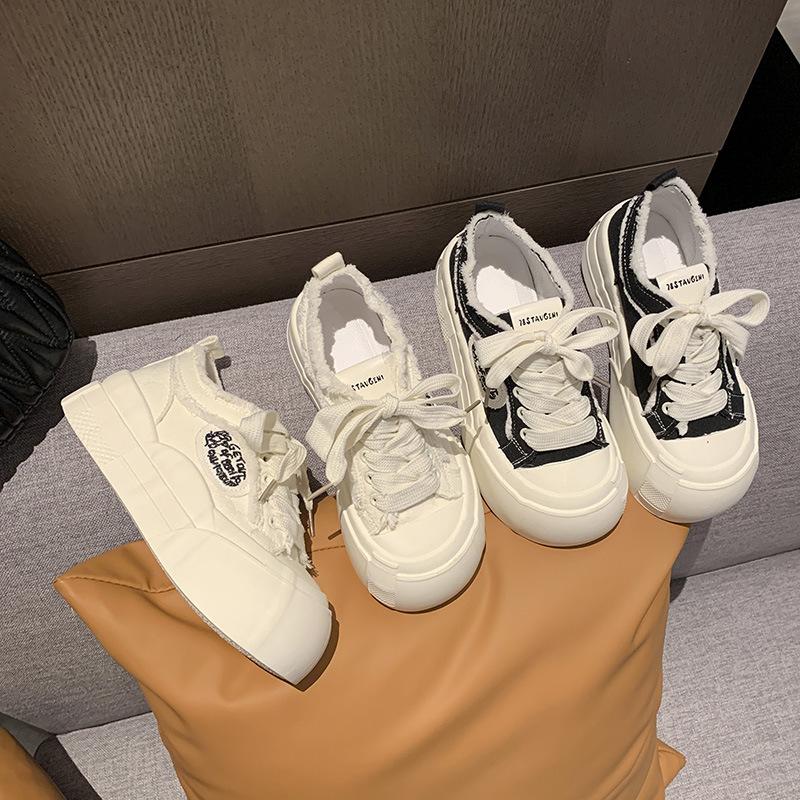 Xiaoxiangfeng Canvas Shoes Women's 2025 New Summer Ins Versatile Little White Shoes with Skirt Board Shoes