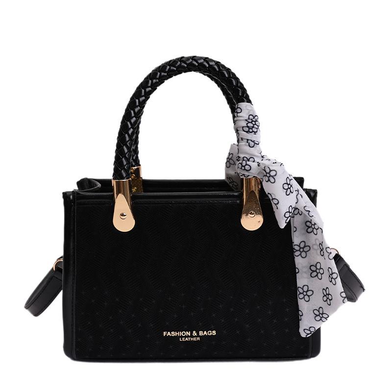 Summer popular small bag women s new fashion versatile messenger bag exquisite super fire portable small square bag