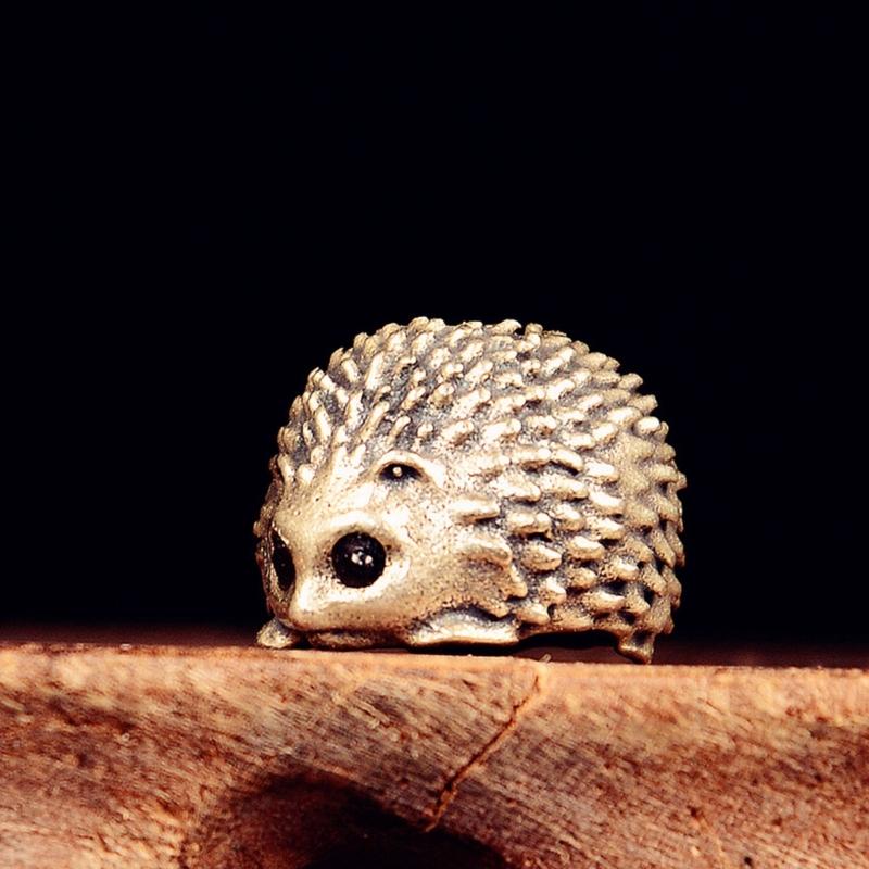 Stylish Copper/Brass Hedgehog Charm Decorative Hanging Pendant For Outdoor Gear Jewelry Crafting Creative Gift